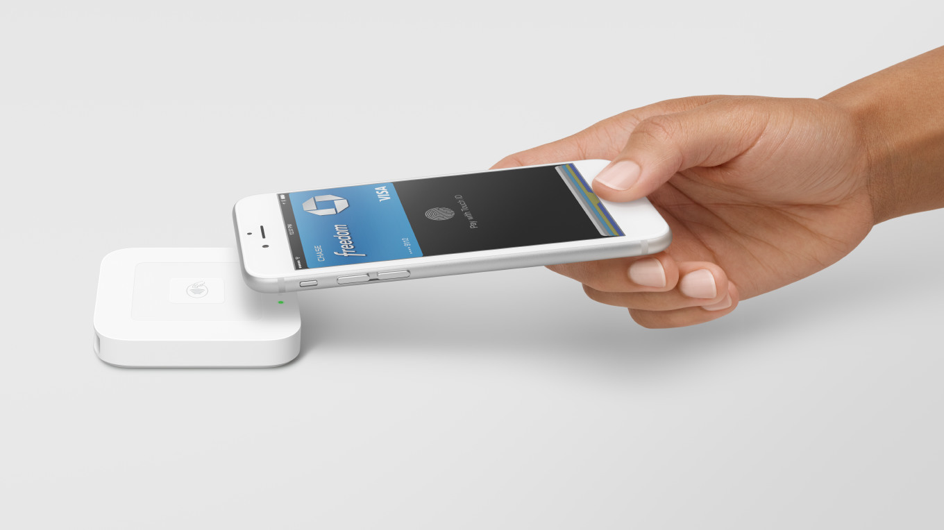 Square NFC Card Reader Using Apple Pay