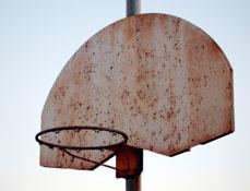 bball_hoop1.jpg Main image of article Google Expands in Iowa, Considers Oregon Investment
