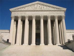 Main image of article Law Firm Dumps Laptops for iPads