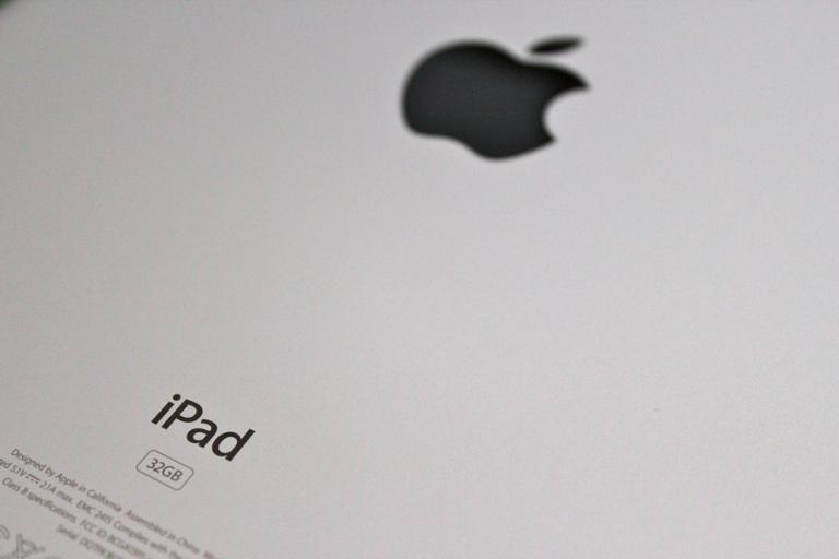 apple-ipad.jpg Main image of article Apple iPad 3 Said to Have High Def Screen, LTE Chip