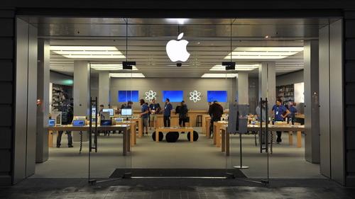Main image of article Apple Feels Pressure to Launch the Next Big Thing