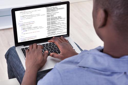 shutterstock_172976948.jpg Main image of article Tech Hiring Guide: Middle-Tier Engineer