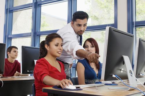shutterstock_150780881.jpg Main image of article Boot Camps Introducing More Women to Tech