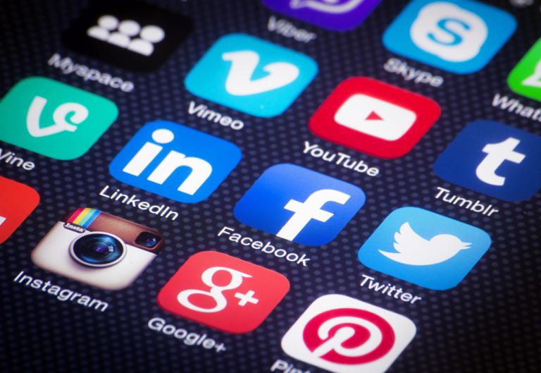 shutterstock_186292982.jpg Main image of article 6 Metrics for Measuring Social Recruiting Wins