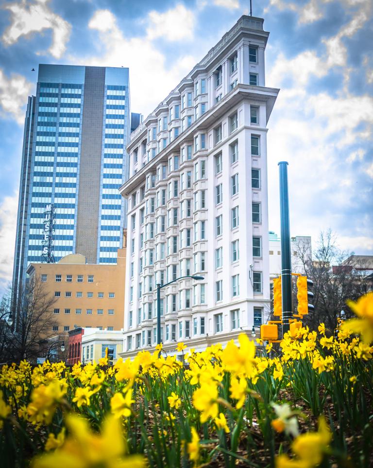 Main image of article Historic Atlanta Skyscraper Transforms Into Tech Incubator