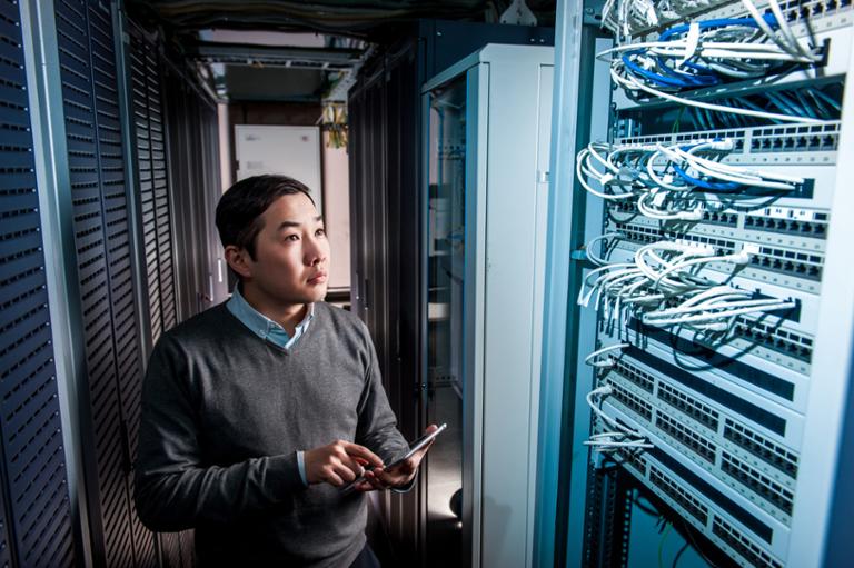 shutterstock_361144055.jpg Main image of article Demand for Systems Experts Grows Along with Managed Services