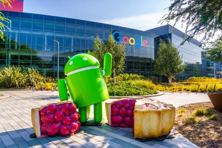 shutterstock_1160481541.jpg Main image of article Is Android Actually Becoming Less Fragmented?!