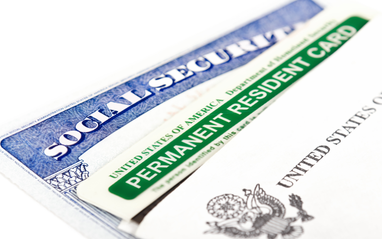 H-1B-Visa-Green-Card-Permanent-Resident-Dice.png Main image of article Companies Sweetening H-1B Deals by Offering Green Cards: Study