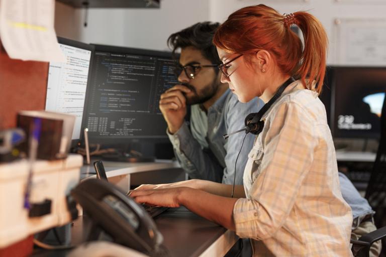 shutterstock_1403265365.jpg Main image of article Enterprise Software Engineers: A Lucrative Career Path