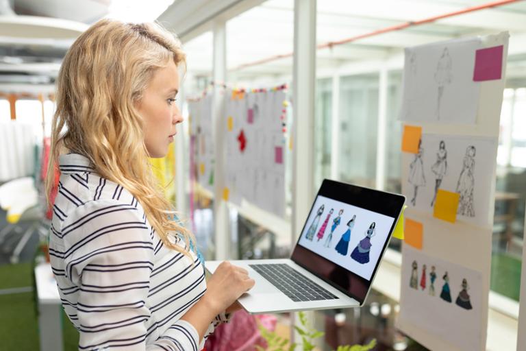 shutterstock_1448702987.jpg Main image of article Graphic Designer Beginners: Important Skills to Learn