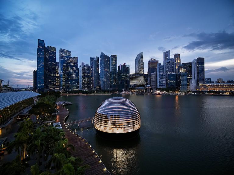 apple_nso-marina-bay-sands_aerial-view_09072020.jpg Main image of article Weekend Roundup: E-Commerce Drone Wars; Waze Layoffs