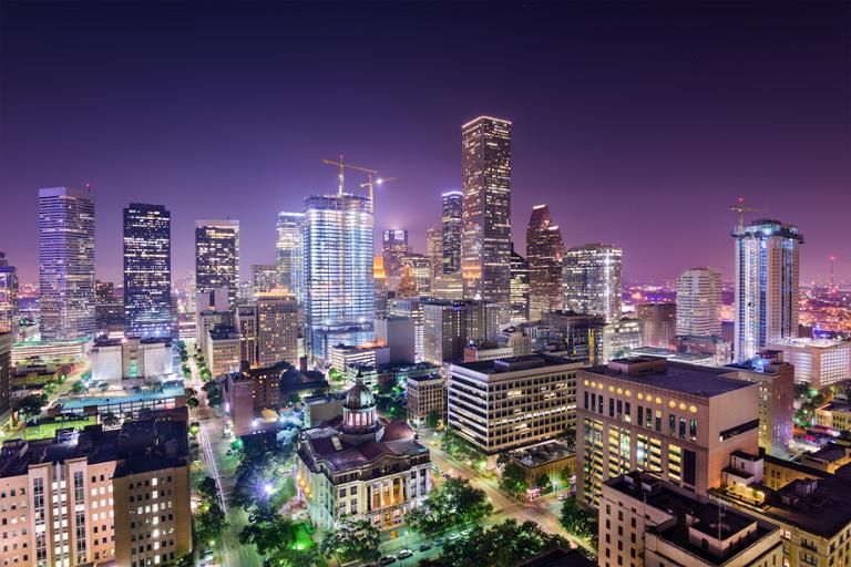 shutterstock_420366610.jpg Main image of article How Much Can You Earn in the Nation's Larger Tech Hubs?