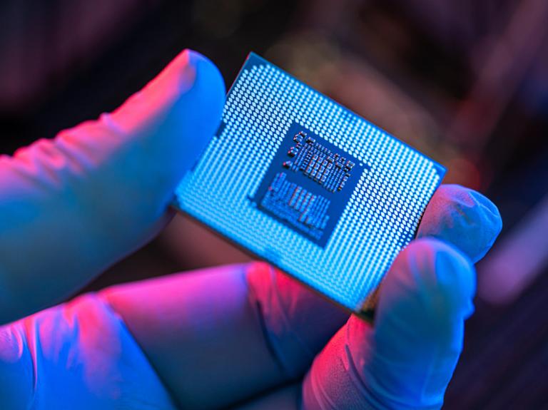 GettyImages-1347289404.jpg Main image of article Micron Plans Layoffs for 2023