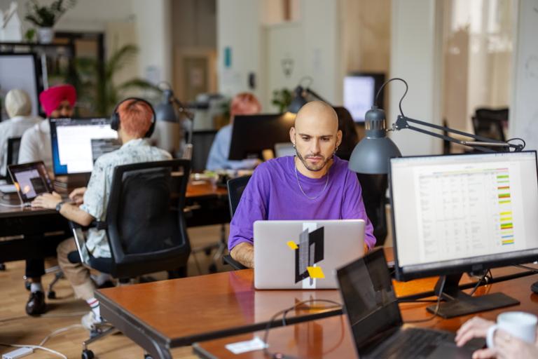 GettyImages-1437209337.jpg Main image of article How Much Do Tech Pros Earn Outside of the Tech Industry?