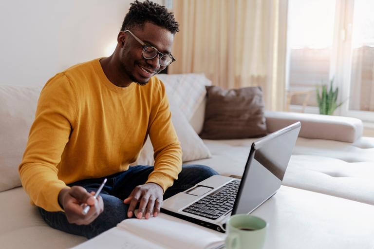 Main image of article How to Write an Email Justifying Your Tech Job