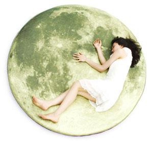Go to article i3lab Lets You Have the Moon for Your Pillow