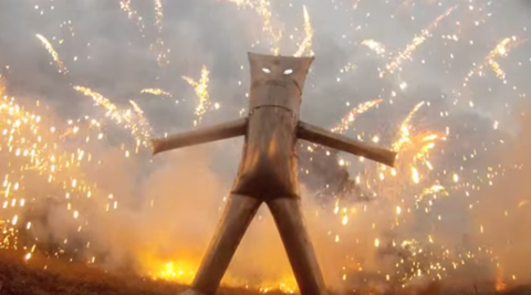 Go to article Watch This Guy Survive a Fireworks Blast in a Metal Suit