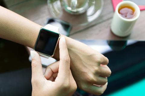 Apple Watch, Google's Wear OS, Fitbit: Fall's Big Smartwatch Contenders