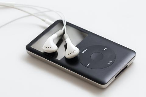 Go to article Weekend Roundup: Top Secret Spy iPod; Uber’s California Armageddon