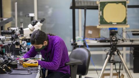 Go to article Weekend Roundup: Amazon’s Big Space Plans, Facebook vs. Apple