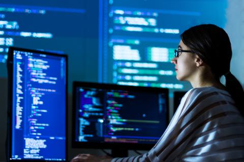 Go to article 2024 Guide: Mastering the Data Analyst Career