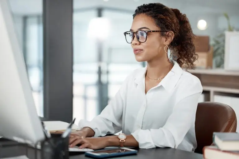 woman working on computer