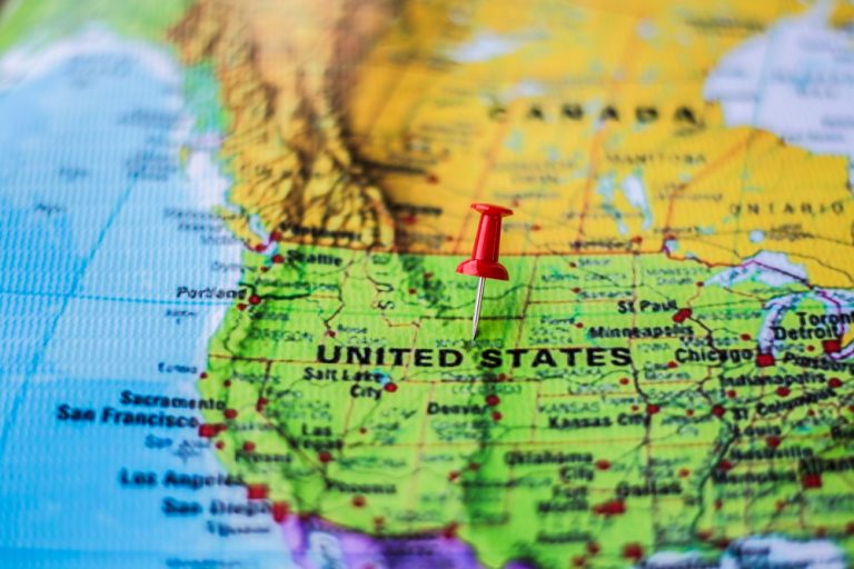 Pushpin on USA map detail